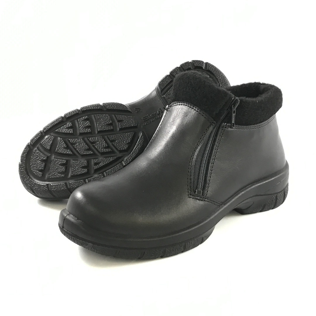 Kaksi Sievi Taina XL -naisten mustaa talvinilkkuria rinnakkain, näkyvissä molemminpuoliset vetoketjut.