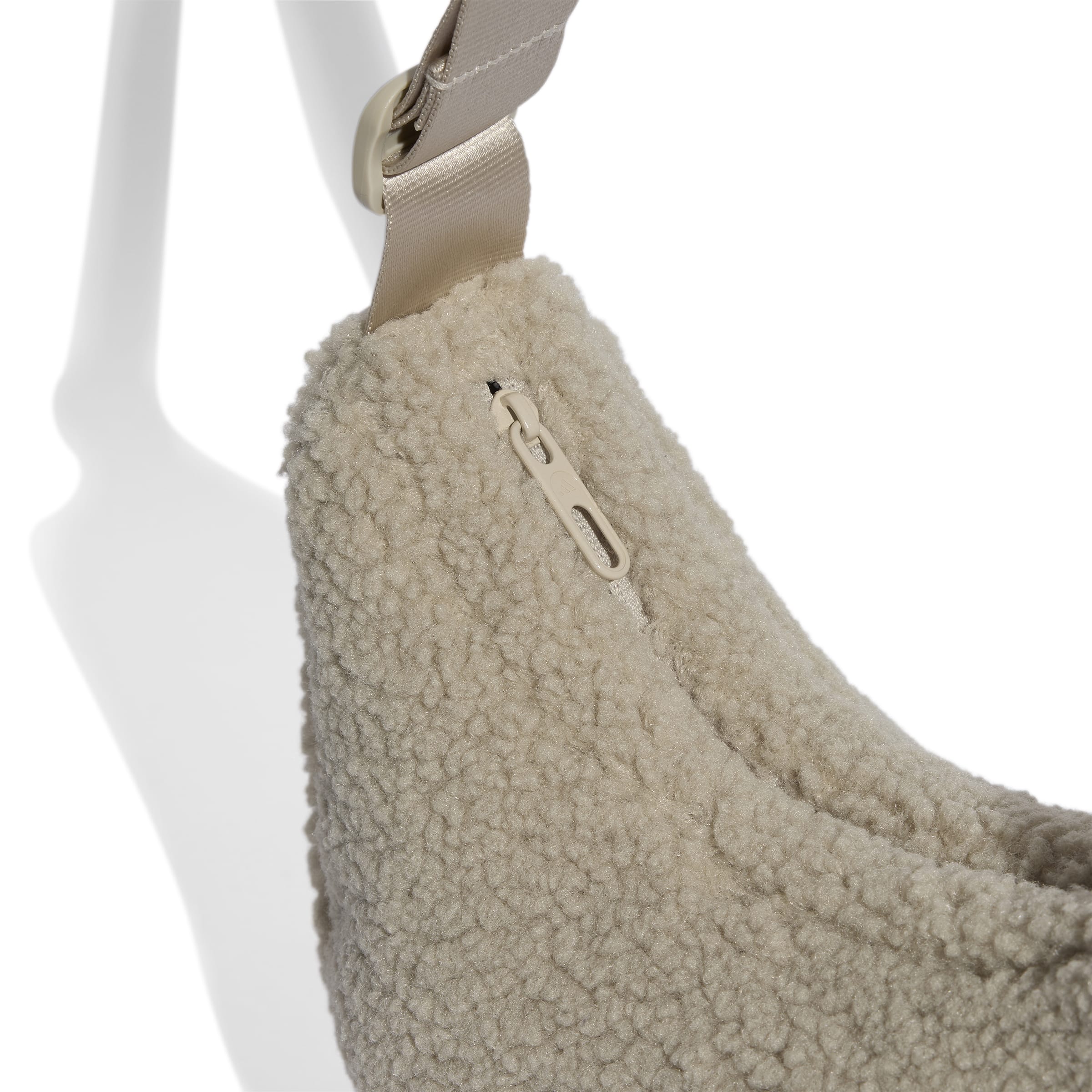 Adidas CLSC WNTR POUCH - Image 5