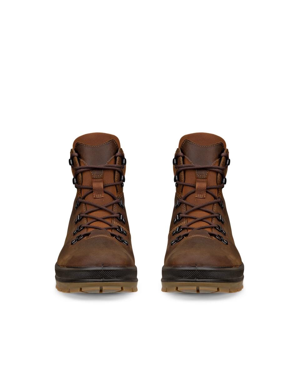 ECCO Rugged Track Boot miesten kenkä käytössä kaupungissa ja luonnossa, Camel.