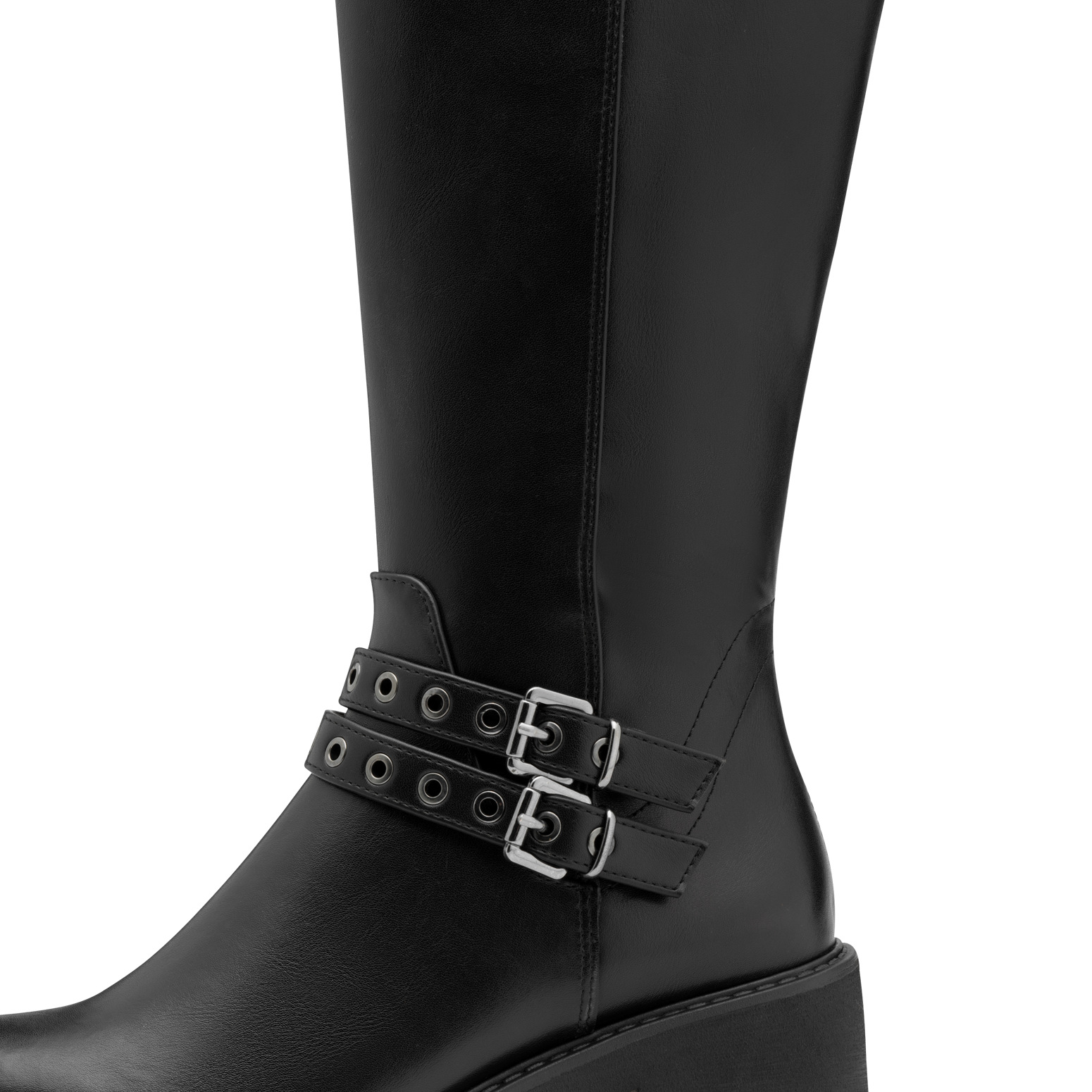 Marco Tozzi saapas takaa, nilkan tuki näkyvissä.