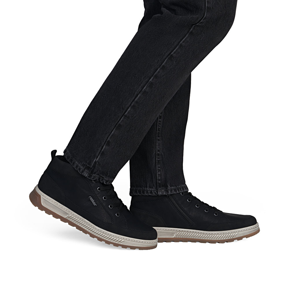 Rieker 37006-00 mustat nilkkurit leveällä lestillä - Image 10